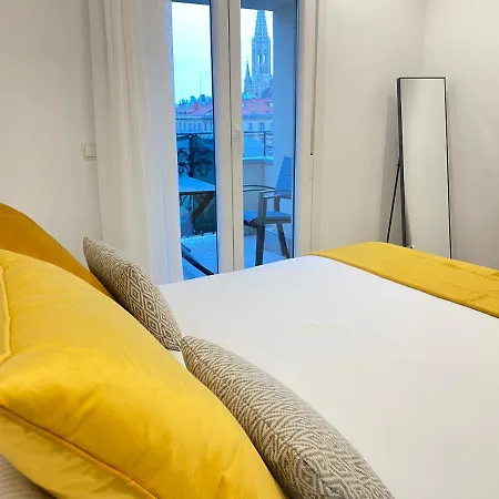 Апартаменты Mikain Terrace Cathedral View With Free Parking & Air Cond