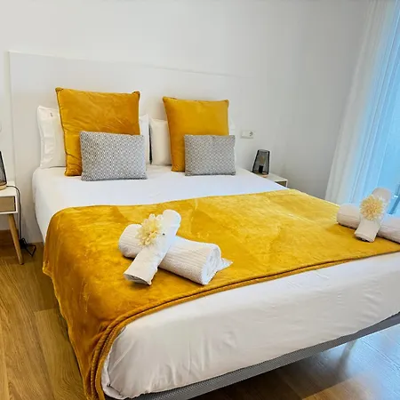 Mikain Terrace Cathedral View With Free Parking & Air Cond Апартаменты *